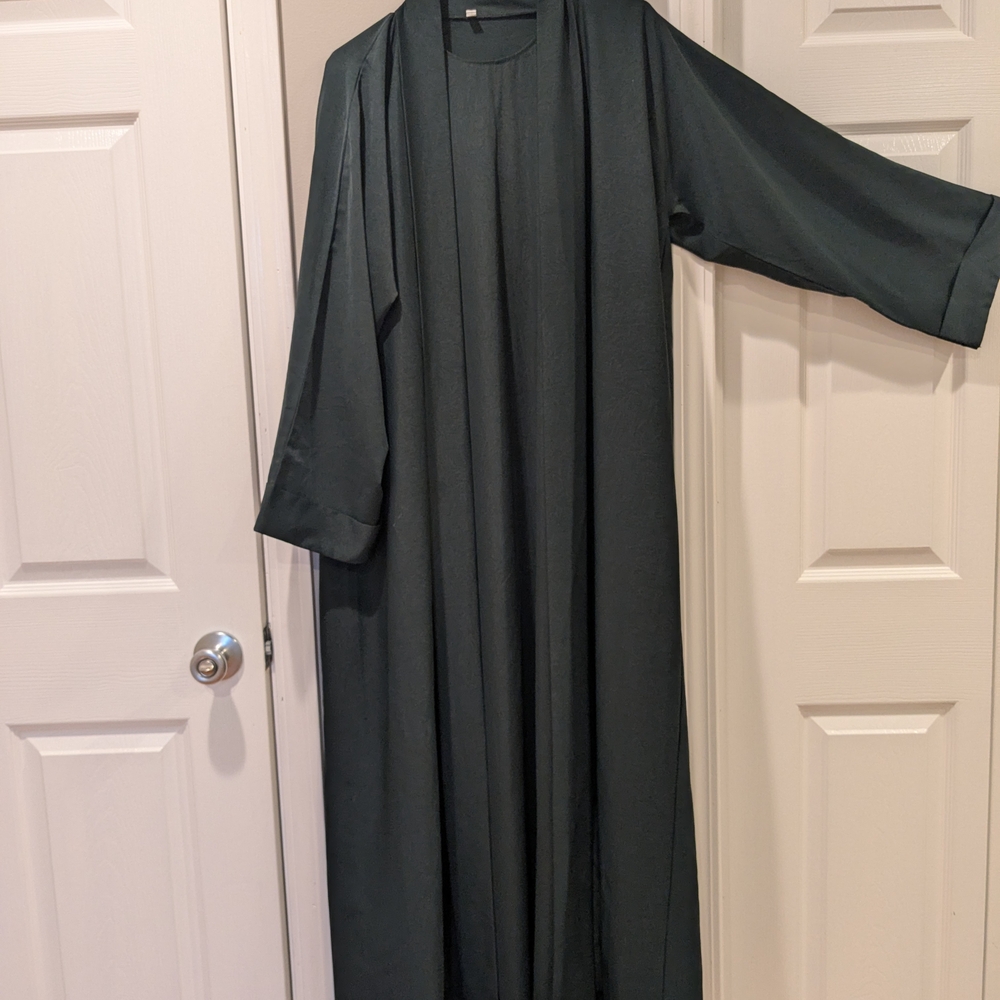 Elegant Green Long Sleeve Robe